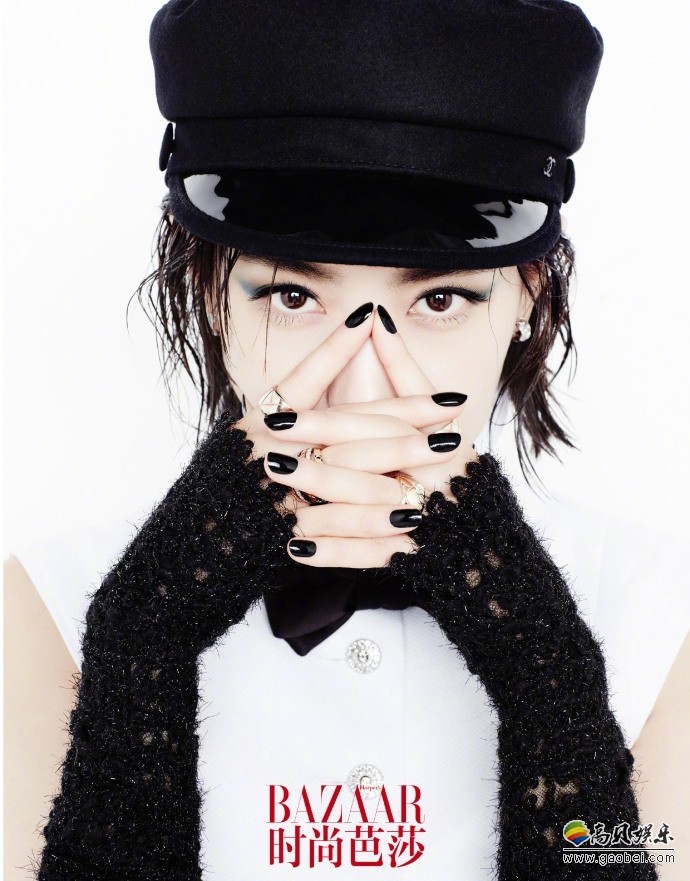 宋茜《时尚芭莎》封面大片：娴熟的劈叉、下腰、踢腿展示舞蹈功力