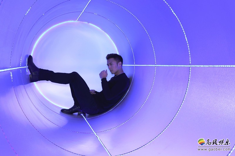 谢霆锋2018音乐计划中第二首全新国语单曲《放肆》MV:燃力首播 谢霆锋2018音乐计划中第二首全新国语单曲《放肆》MV:燃力首播