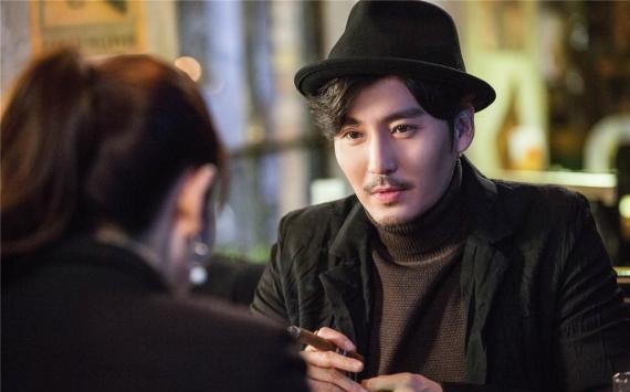 《北京女子图鉴》王泷正饰演国外归来艺术家黄越彬：可谓看点十足