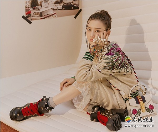 宋祖儿封面大片曝光：此次宋祖儿选择小编发高马尾造型！时尚萌酷