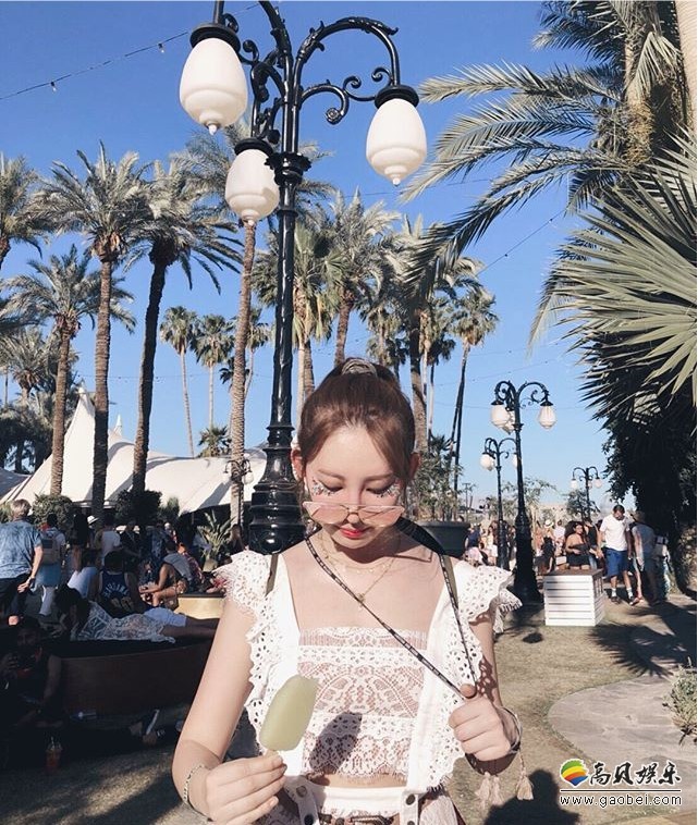 日本模特、艺人小嶋阳菜前往美国加利福尼亚州奔赴2018科切拉音乐节