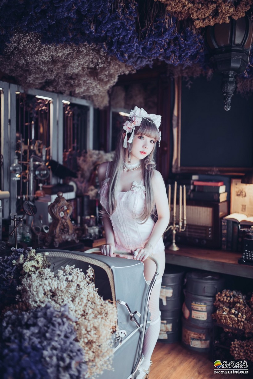 岛国萌妹霜月しも福利写真lolita小裙黑丝女仆都非常的耐看