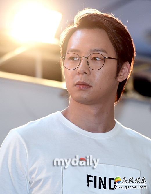 朴有天因签证出现问题而推迟原定5月举行的日本演唱会