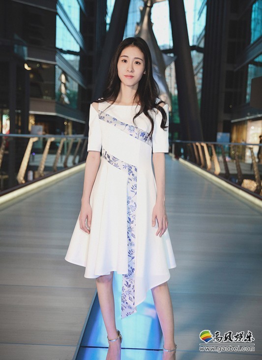 张碧晨参与演唱的中国梦歌曲《强国一代有我在》正式推出：优美大气