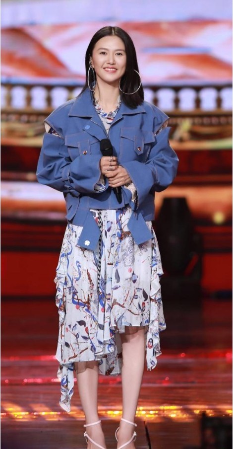 《跨界歌王》第三季即将播出：谭维维加盟点评嘉宾团成为瞩目的焦点