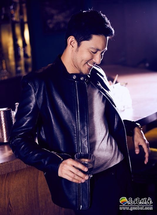 立威廉某杂志封面照：最能驾驭霸道总裁，这个形象的亚洲男明星之一