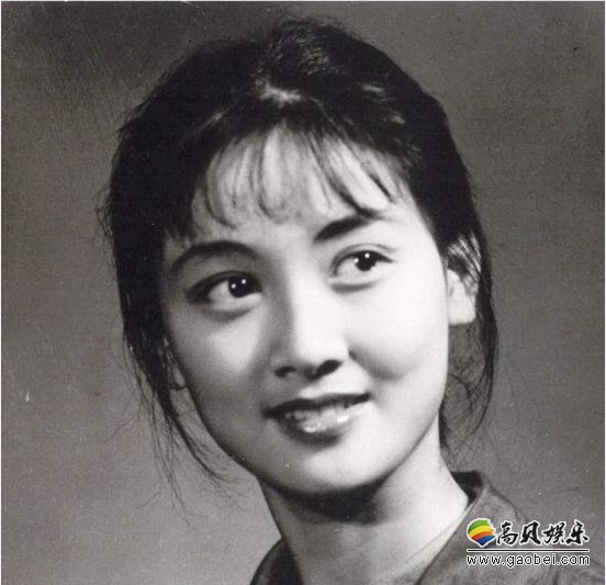 张国立晒出邓婕跳舞照片引起关注:随手一拍依旧挡不住邓婕老师的风采 张国立晒出邓婕跳舞照片引起关注:随手一拍依旧挡不住邓婕老师的风采