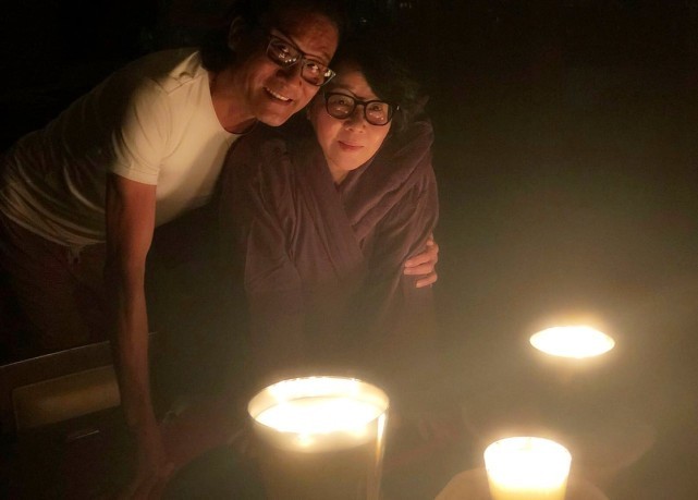 梁家辉太太江嘉年过生日以及夫妻结婚31周年纪念日：晒出恩爱合照庆祝