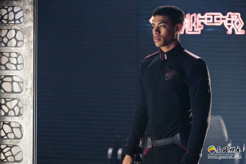 《氪星》公布了第一季大结局剧照图:dc著名大反派"布莱尼亚克"亮相