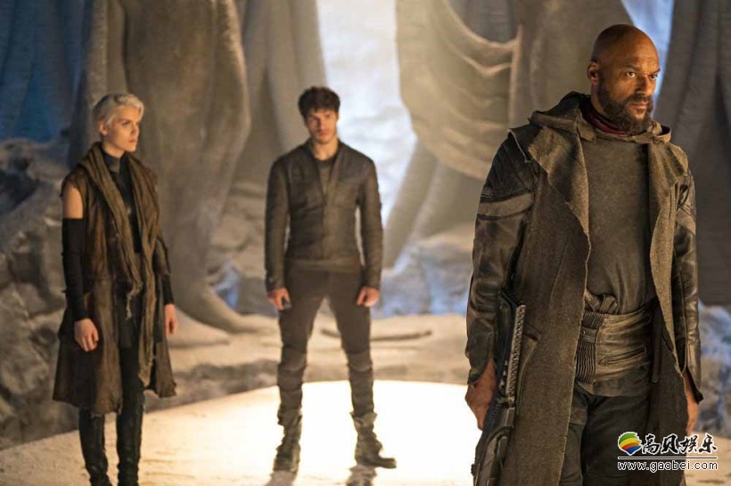 《氪星》第一季大结局名称为"幻影空间",这个设定是华纳dc电影与电视