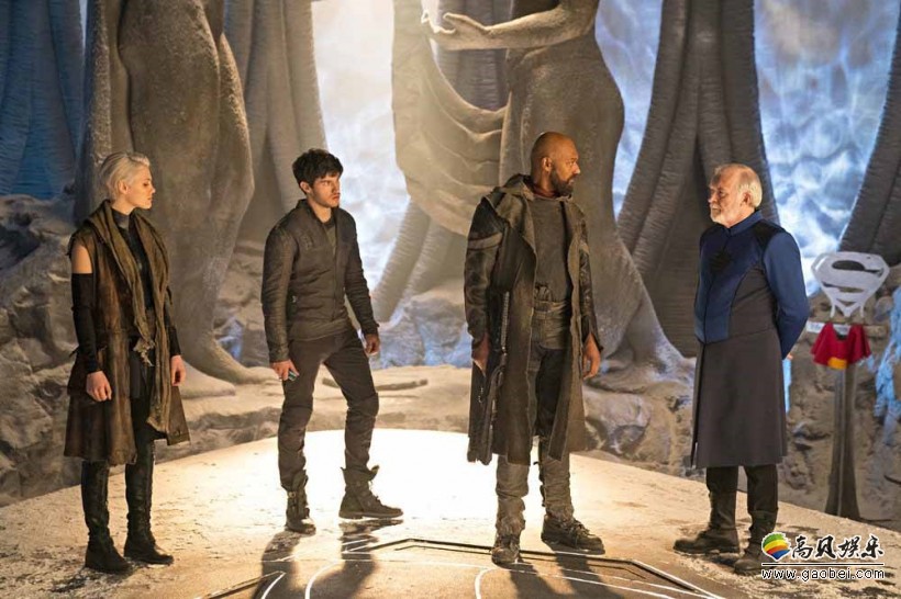 《氪星》第一季大结局名称为"幻影空间",这个设定是华纳dc电影与电视