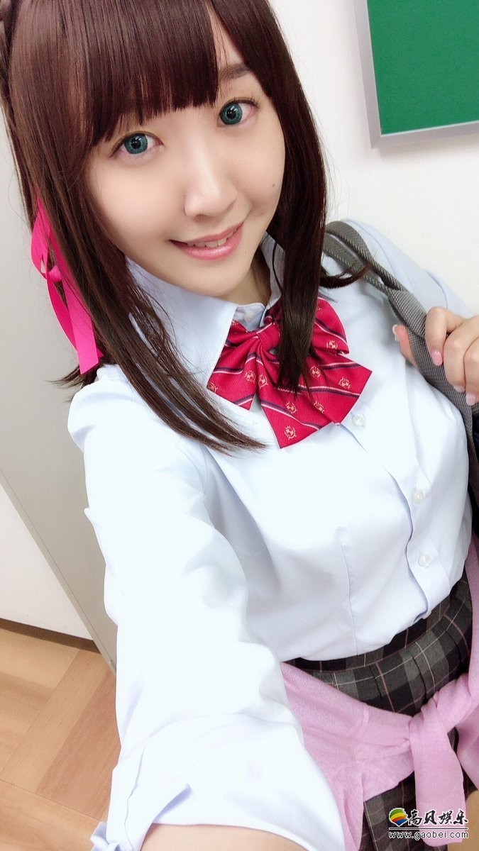 日本美女漫画家佃煮のりお公开COS自己作品《双叶家的姐弟》女主角照片