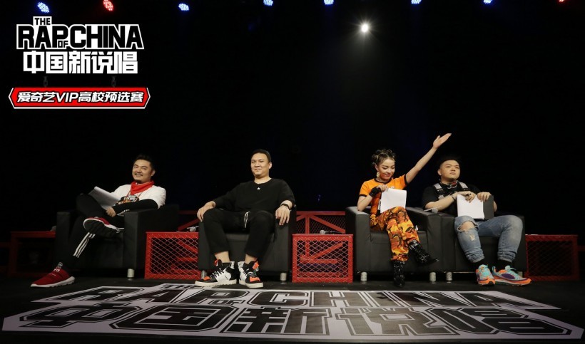 《中国新说唱》全球海搜进入最后冲刺阶段：邓云峰夺得高校预选赛总冠军
