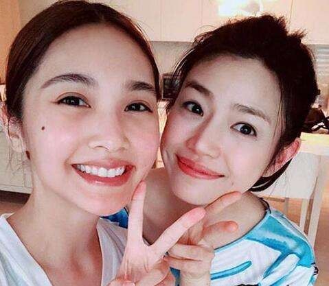 陈妍希三十五岁生日：杨丞琳在微博晒出两人亲密合照为其庆生！闺蜜情深