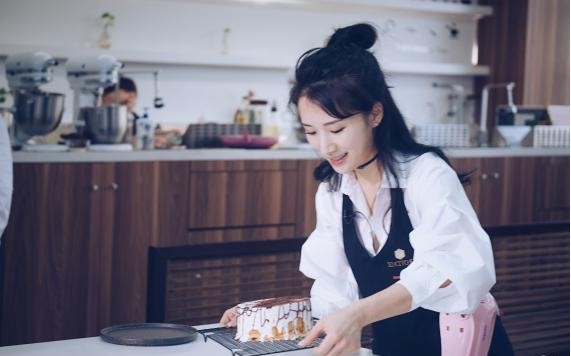 李念做客某深度访谈节目：她称这是她第一次演这样的角色，所以特别过瘾