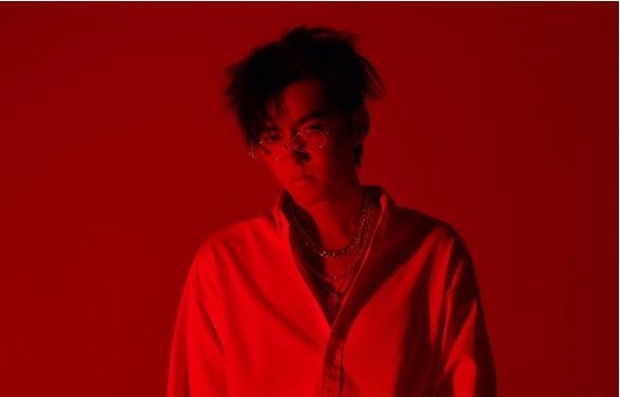 Kris Wu吴亦凡个人社交平台发布新专辑首支中文单曲《天地》单曲封面 Kris Wu吴亦凡个人社交平台发布新专辑首支中文单曲《天地》单曲封面