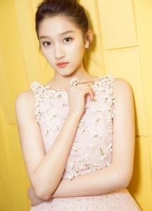 北京电影学院表演学院院长评价关晓彤：并否认了关晓彤将被留级的传闻