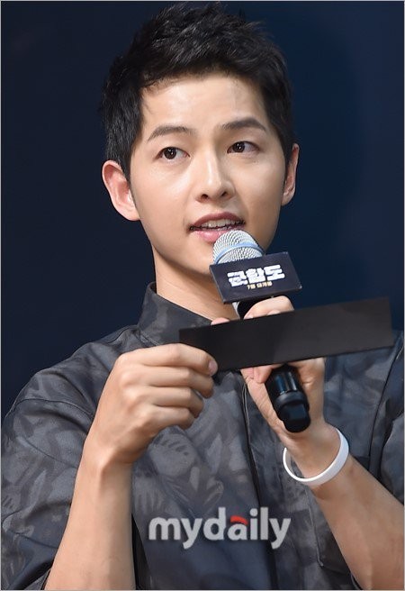 宋仲基有望出演《狼少年》导演赵圣熙的新作《闪电号》