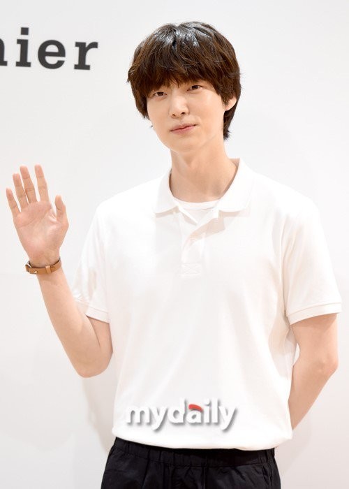 安宰贤考虑是否接受邀请出演改编自同名电影《内在美》