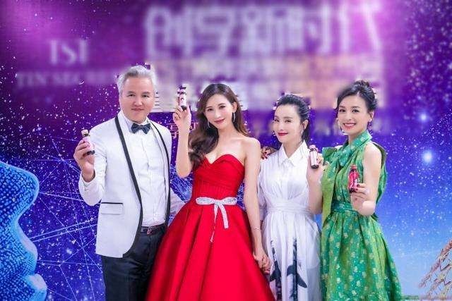 张庭晒出图片：620生日会温馨感十足！林志玲、陶虹、吴宗宪出席庆祝