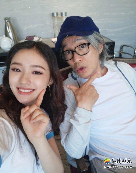 周星驰56岁生日：林允在自己微博小号上更新了动态“今天是星爷生日”