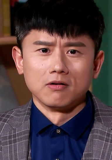 喜剧综艺《周六夜现场》张杰表演片段：在回忆当年出道经历时眼泛泪花