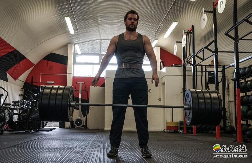 亨利卡维尔曝光视频爆料正义联盟超人飞行以及高速闪躲镜头