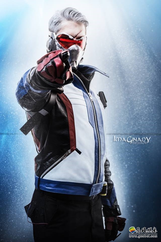 国外小哥制作《守望先锋》末日铁拳COSPLAY道具：可以说是十分用心