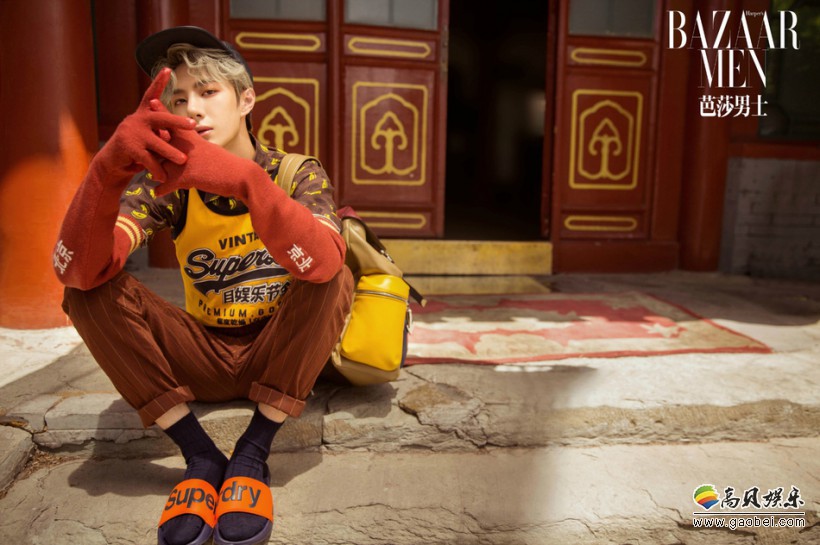 《芭莎男士》王一博时尚大片曝光：老北京街头巷尾感受岁月情怀的沉淀