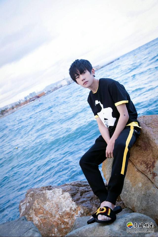 易烊千玺工作室发表声明：拿起法律武器对易烊千玺的合法权益予以保护