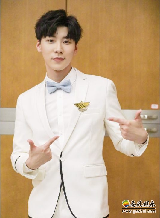 王博文参与录制《高能少年团》：经过层层对决终于成为“最具魅力团队”