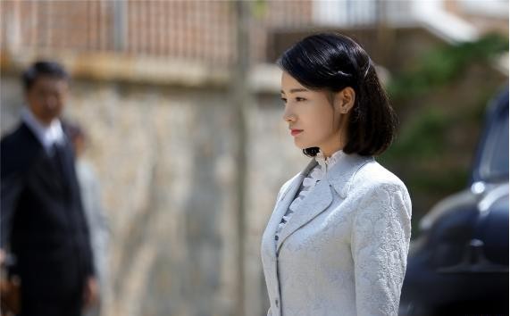 《爱国者》付枚饰演红颜特工具恩惠：展现职业女特工雷厉风行行事风格