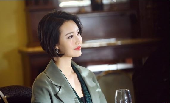《像我们一样年轻》圆满收官：杨菲洋成功塑造霸气与美艳兼具庄妮一角