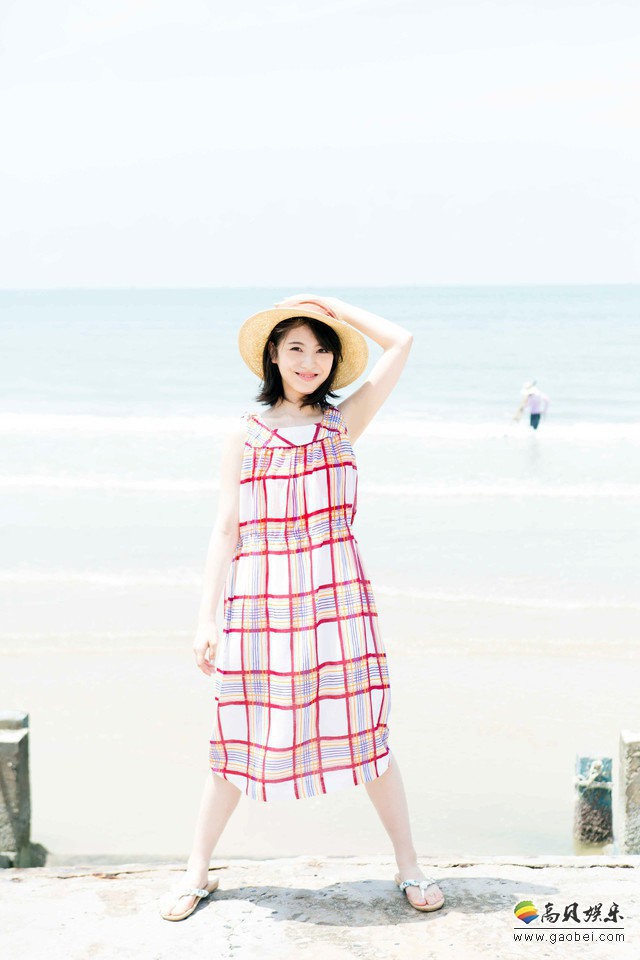 征服小岛秀夫老师的正是浜辺美波：即将要发售写真集“高校生最後の夏”