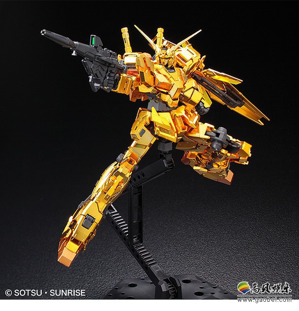 “ガンダムベース東京”1周年纪念推出1/144独角兽高达金色电镀版手办