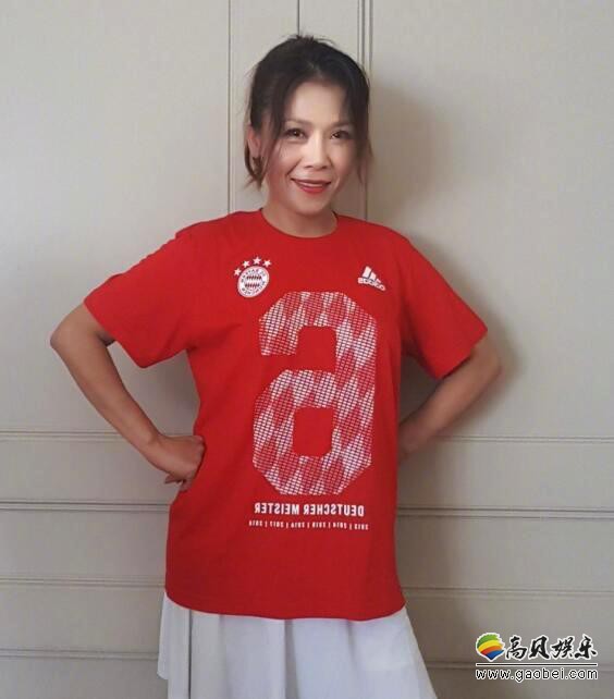 淡出歌坛如今的田震已然享受隐退生活状态：日前，田震一组近照被曝光