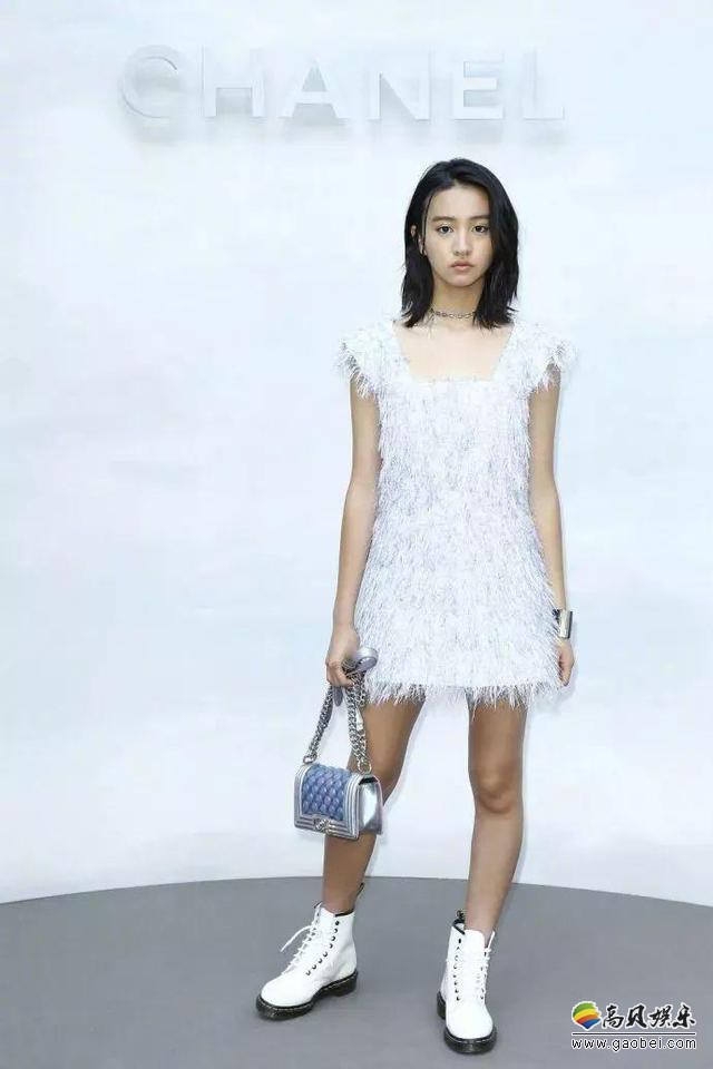 木村光希遠赴法國巴黎看秀分享美照：罕見和媽媽同框！雙修長美腿吸睛