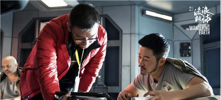 刘慈欣科幻巨作同名电影《流浪地球》首部预告片:吴京饰演宇航员亮相 刘慈欣科幻巨作同名电影《流浪地球》首部预告片:吴京饰演宇航员亮相