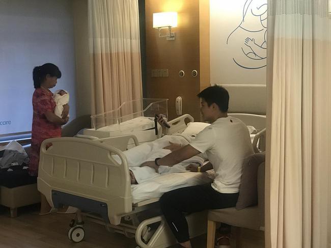 “中国飞人”苏炳添与妻子林艳芳的儿子出生:苏炳添正式升级当爸爸了 “中国飞人”苏炳添与妻子林艳芳的儿子出生:苏炳添正式升级当爸爸了