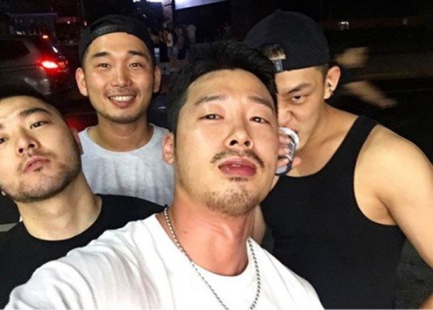 戛纳影帝大热的刘亚仁上海旅行   网友同志吧偶遇