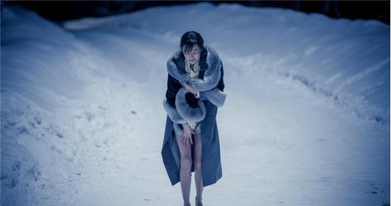 面具发布海报佳琪美艳动人清纯文静形象令赵冬梅充满神秘色彩