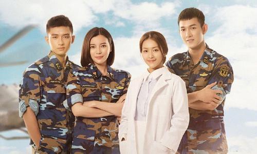 越南版《太阳的后裔》电影海报曝光：“男帅女美”高颜值吸引网友目光