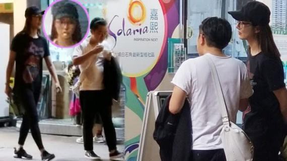 港媒曝光李亚男最新孕照：陪老公王祖蓝外出吃美食！还在地产中介停留