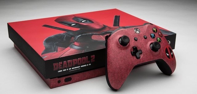 Xbox官方在Twitter公布了一台《死侍2》主题限定Xbox One X主机