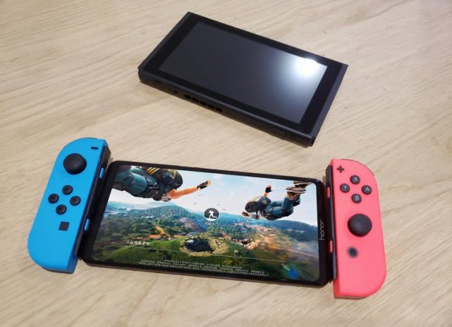 华为荣耀Note 10真机谍照：并且同任天堂的游戏主机Switch进行了对比
