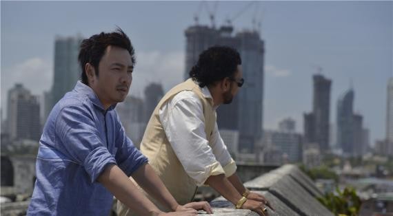 《我不是药神》：张杰、张碧晨演唱的电影主题曲《只要平凡》MV曝光