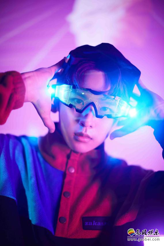 “元气少年”徐浩献声网剧《限定24小时》主题曲:《势不可挡》上线 “元气少年”徐浩献声网剧《限定24小时》主题曲:《势不可挡》上线