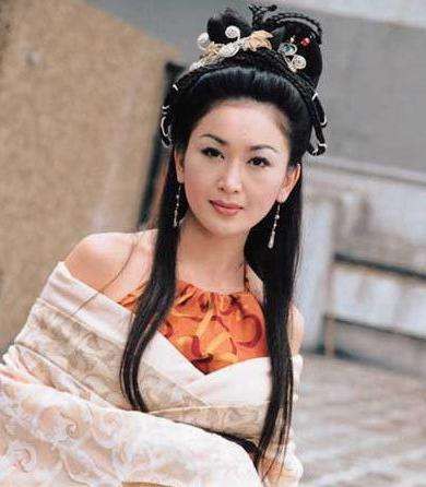 温碧霞晒出古装扮相照：举手投足间透露出古典美人气质！永远的女神