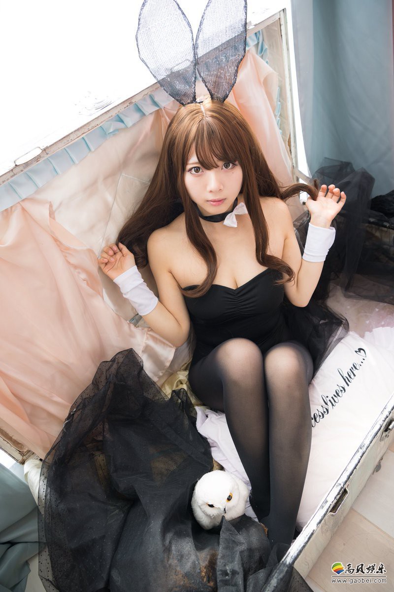 超会穿丝袜樱花妹：とみこ是推特上知名Coser！看看她各种美腿照片