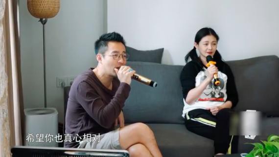 《幸福三重奏》大S与汪小菲一起唱K：夫妻深情上演情歌甜蜜对唱